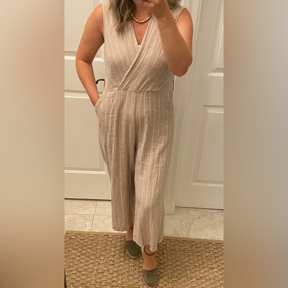 Suzy Shier Linen Jumpsuit - Picture 1 of 10